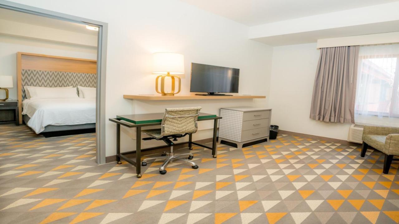 Hotel By Ihg 3*