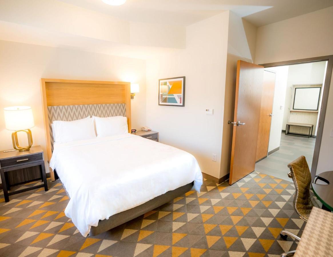 By Ihg Hotel