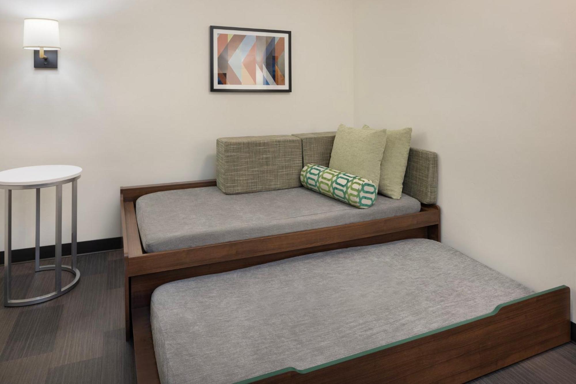 Hotel By Ihg
