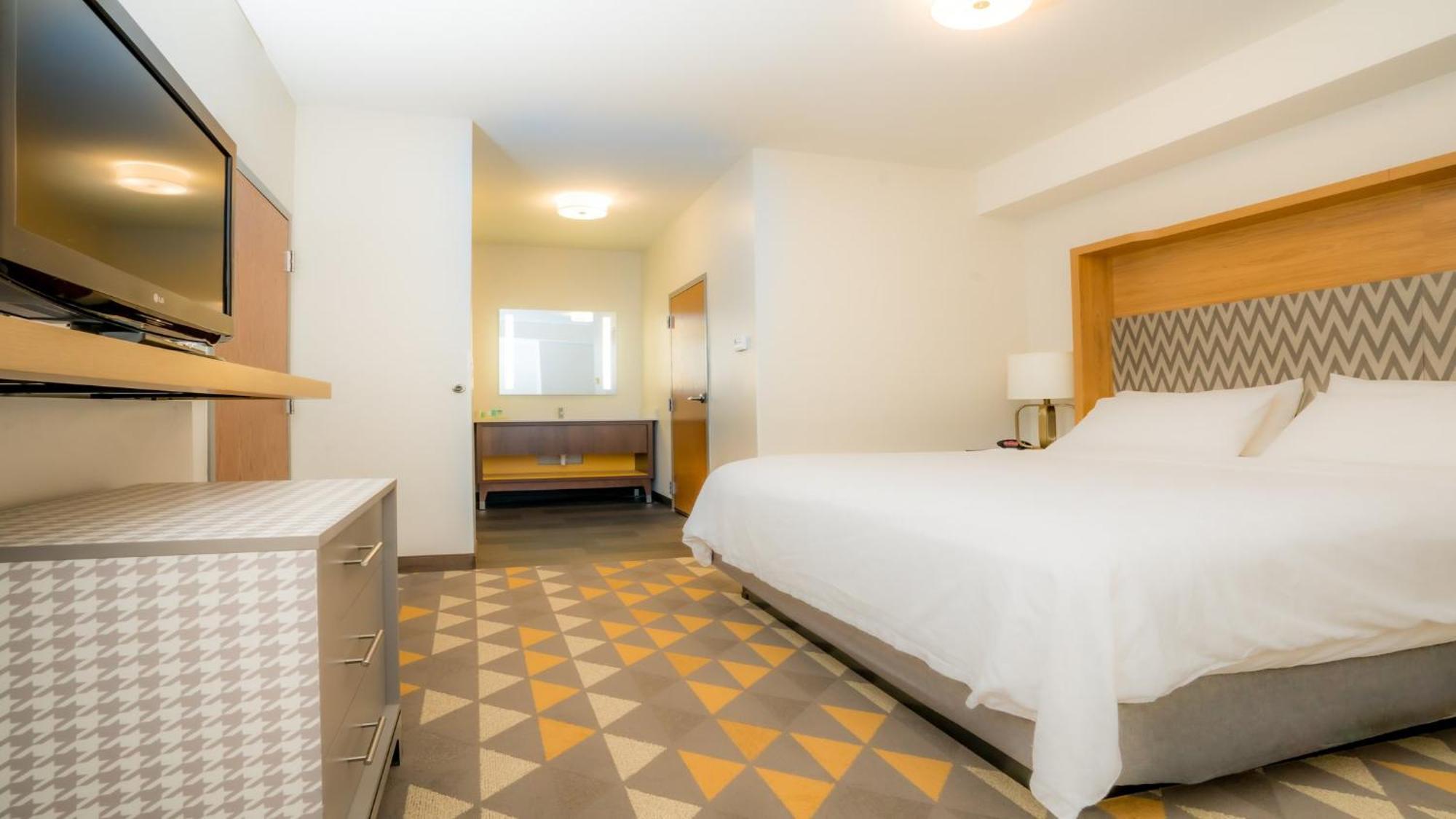 Hotel By Ihg 3*