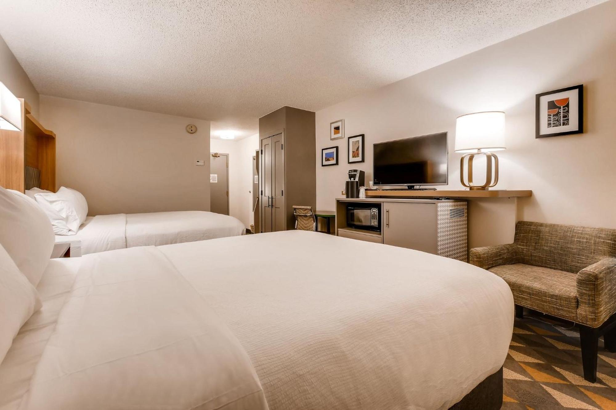 Hotel By Ihg 3*
