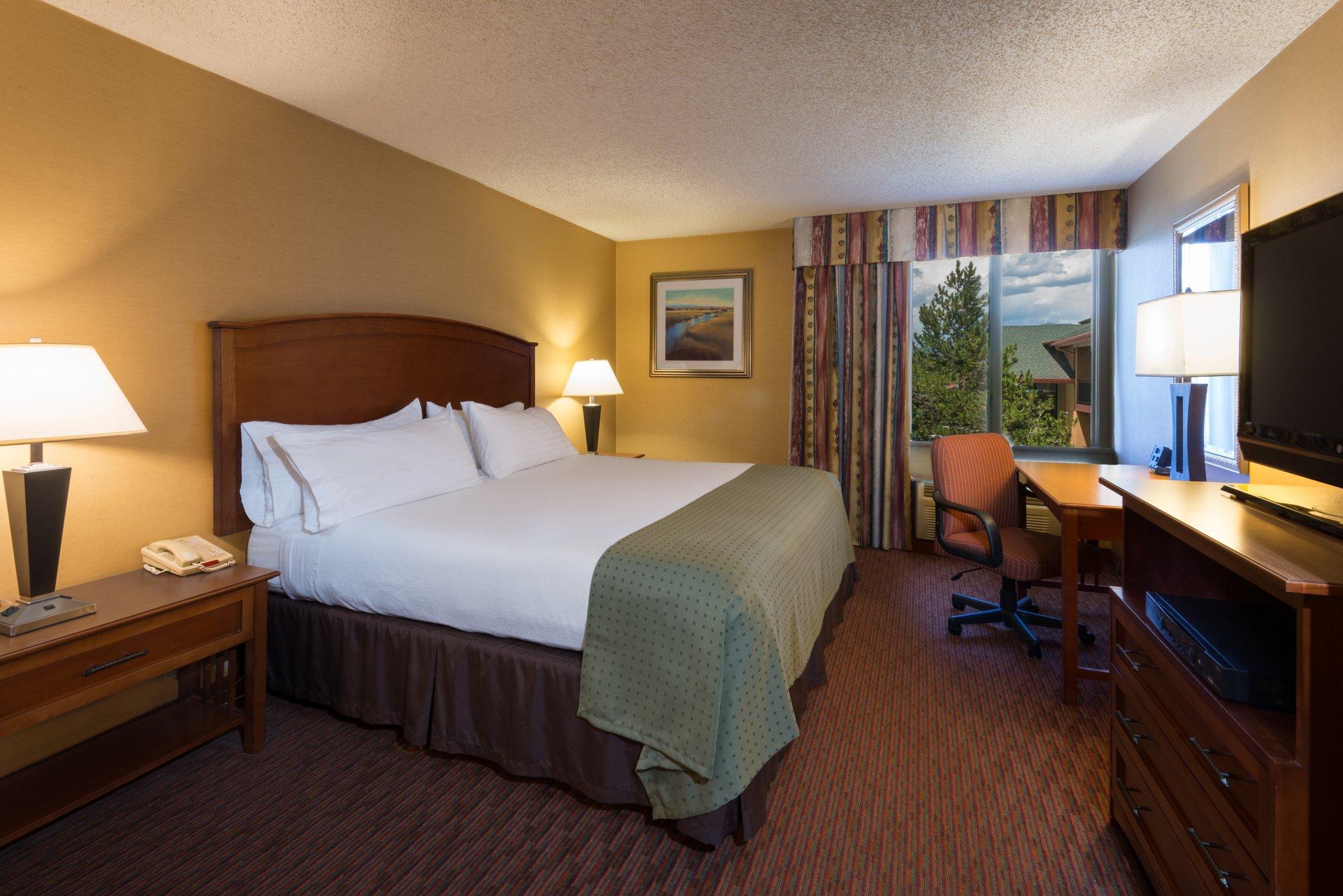 By Ihg